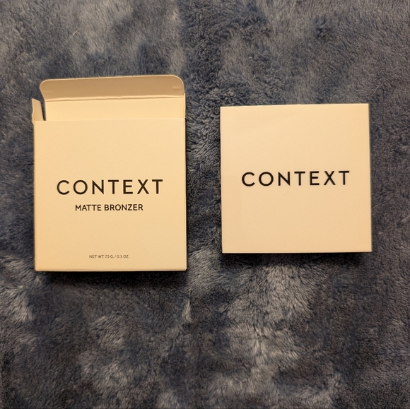 Context Matte Bronzer in Speed of Sound 0.3oz. 7.5g - Picture 4 of 7